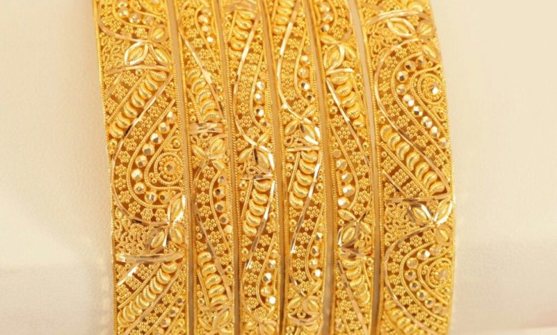 Photo of How Do Gold Bangles Relate to Fashion Trends in India Today?